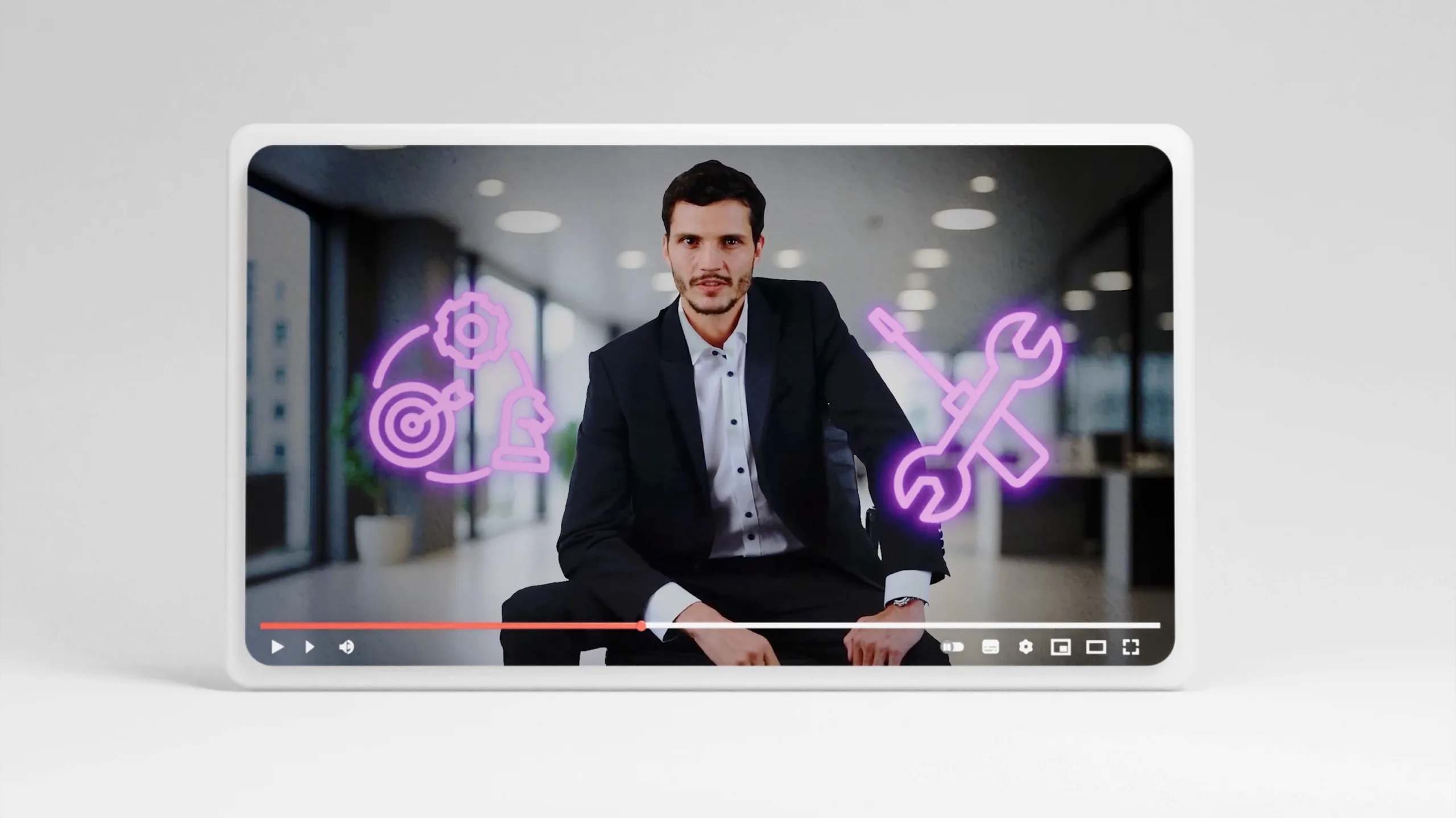 Mockup de vídeo corporativo editado para SolSniper con gráficos animados y presentación profesional