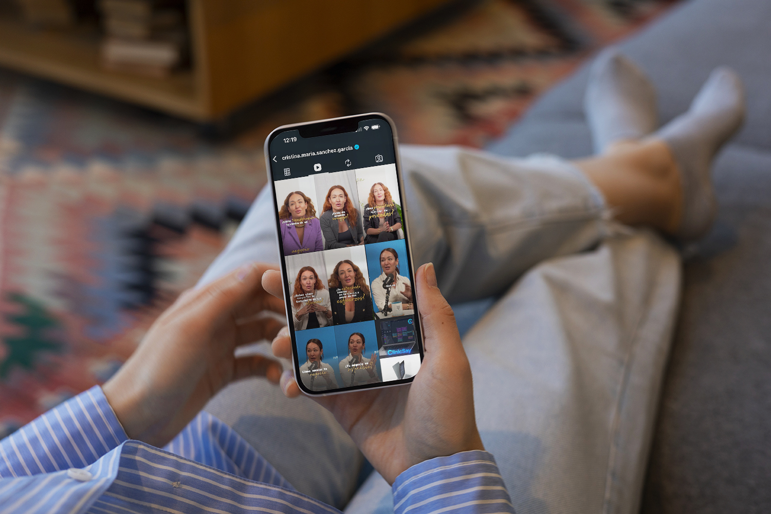 Mockup de perfil de Instagram con reels de marca personal para Ultimate Upgrade Consulting